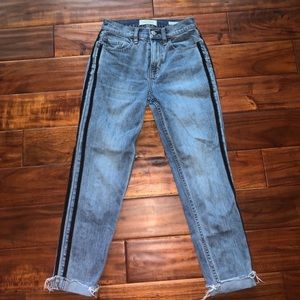 Pacsun mom jeans!!